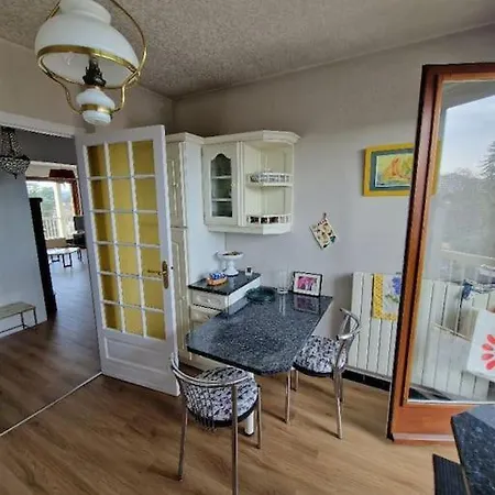 Au Beau Voyage à 2 Pas Des Thermes Apartamento *